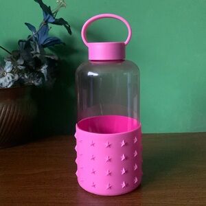 NWT Greenbrier International 34oz Pink Water Bottle